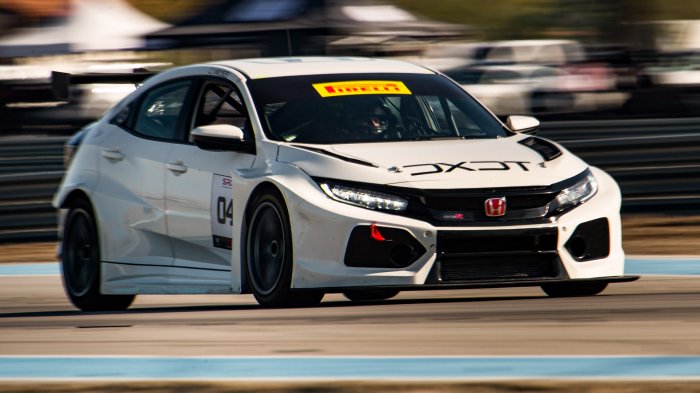 Winter Invitational Qualifying: Touring Cars Lay Down Barn-Burners in Saturday's Qualifying