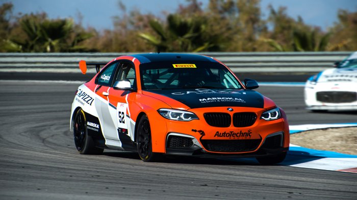 Round 5 Racing Underway for Touring Car Classes