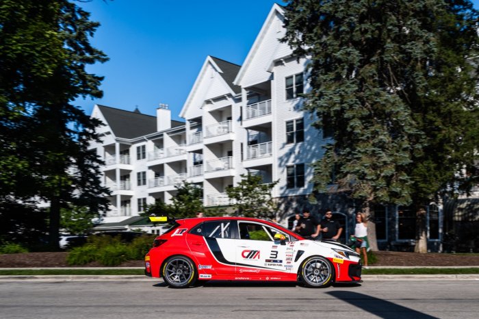 SRO America&rsquo;s Full Field GT Car Parade Returns to Elkhart Lake
